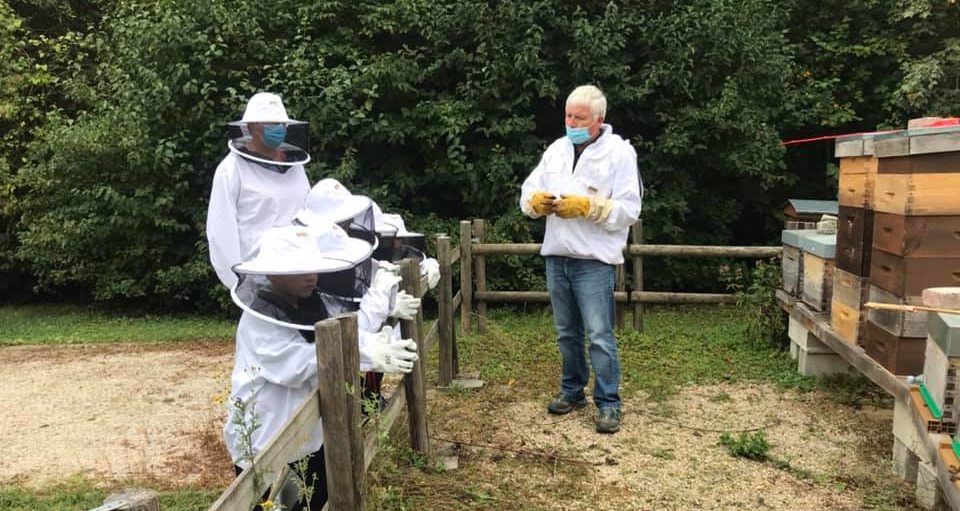Visite du Rucher Communal pour les enfants
