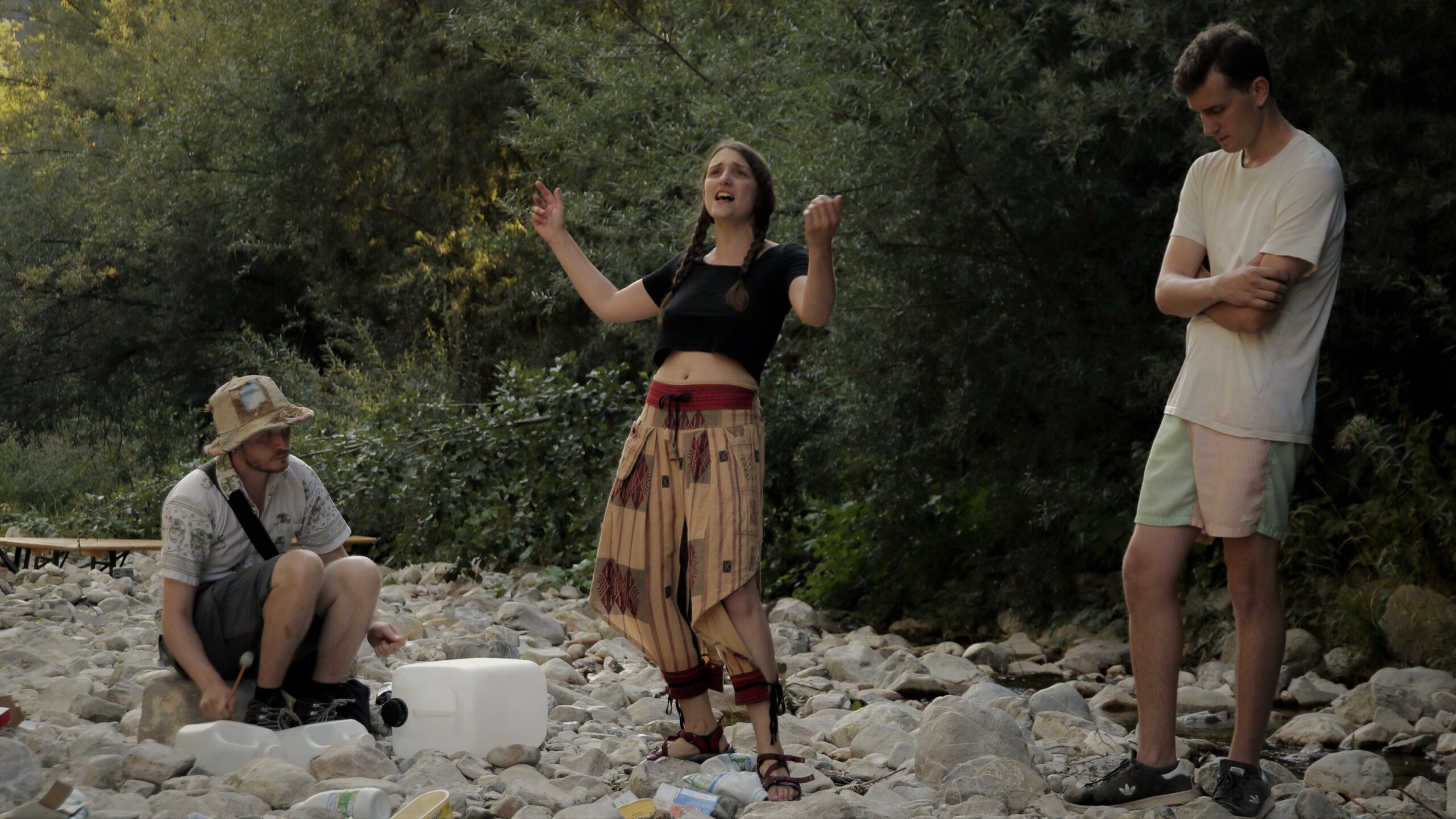 Variations Amoureuses, théâtre en forêt et ateliers artistiques